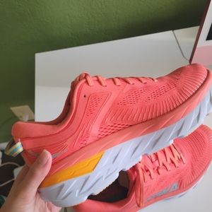 Hoka One One Women’s Bondi 7 Camellia/Coastal Shade Size 9.0